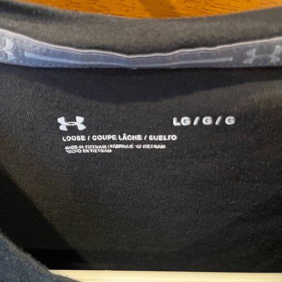 Bundle - Under Armour Athletics Ts - Picture 2 of 5